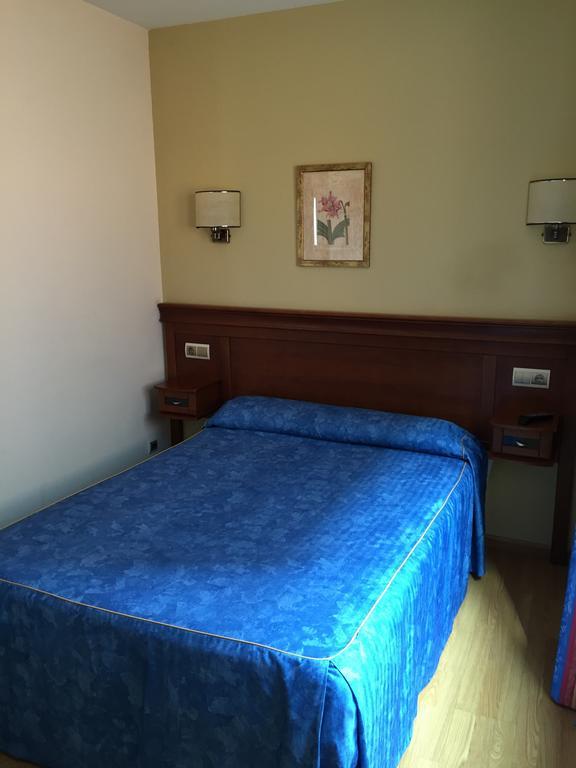 Hostal Tio Pepe II Bembibre  Стая снимка