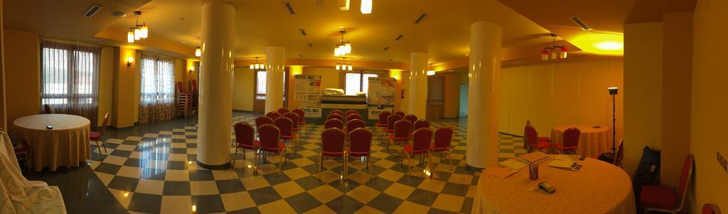 Hostal Tio Pepe II Bembibre  Екстериор снимка
