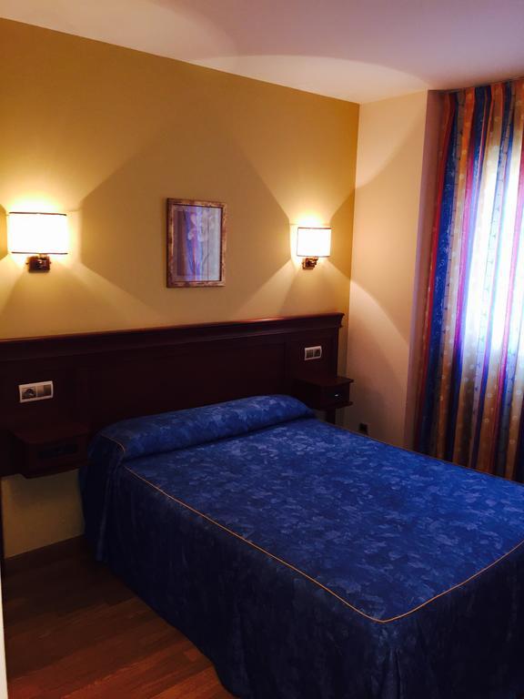 Hostal Tio Pepe II Bembibre  Стая снимка