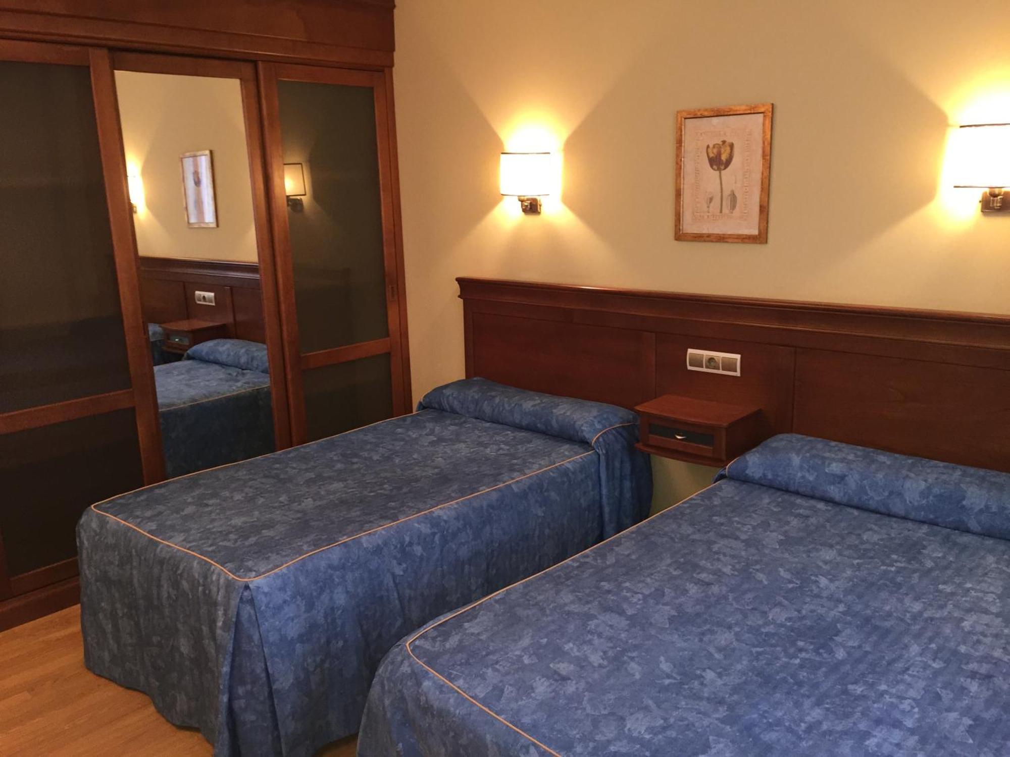 Hostal Tio Pepe II Bembibre  Стая снимка
