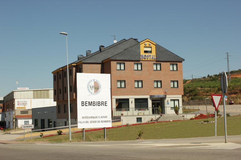 Hostal Tio Pepe II Bembibre  Екстериор снимка