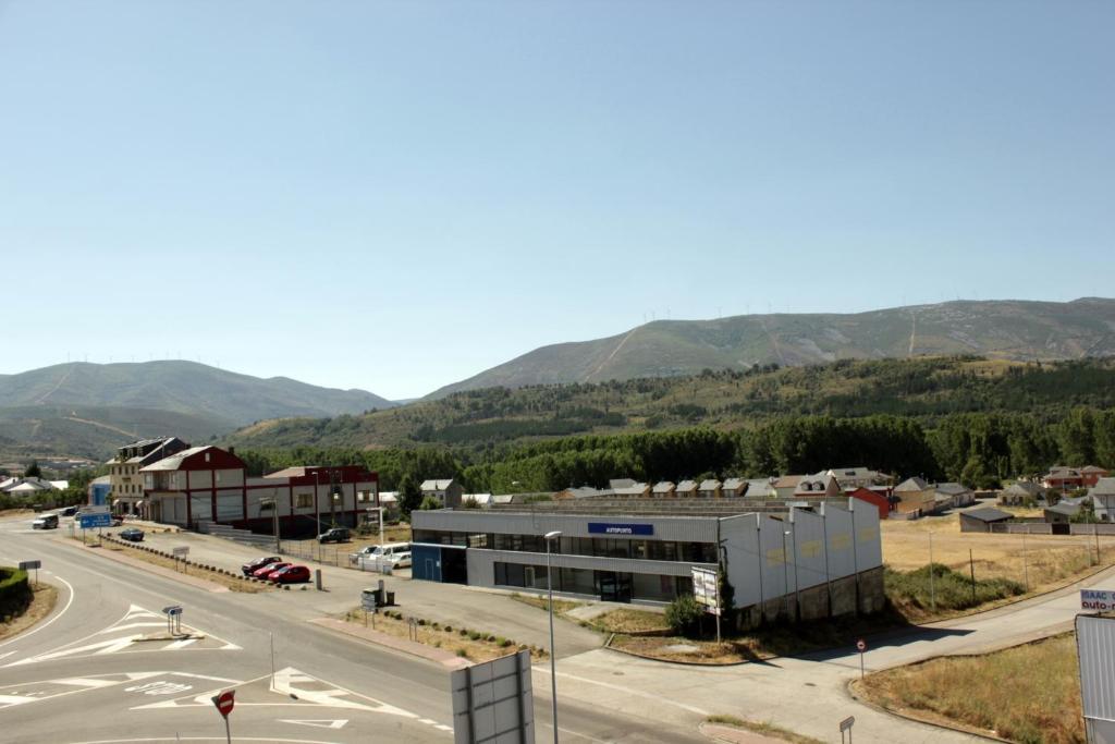 Hostal Tio Pepe II Bembibre  Екстериор снимка