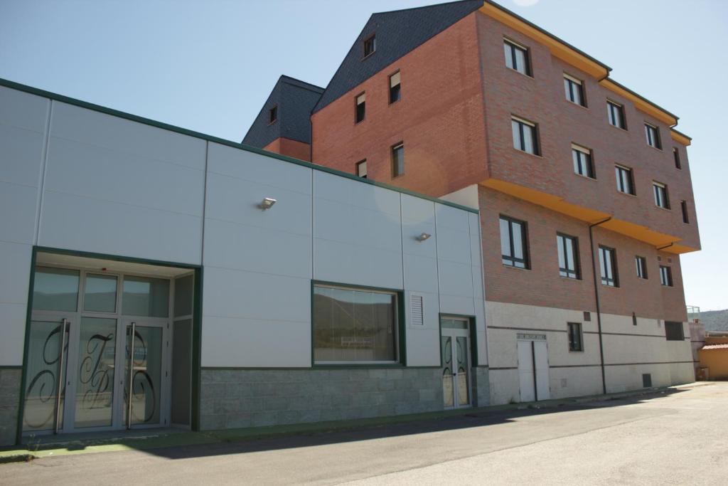 Hostal Tio Pepe II Bembibre  Екстериор снимка