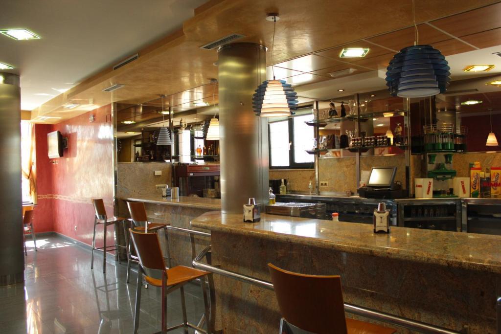 Hostal Tio Pepe II Bembibre  Екстериор снимка