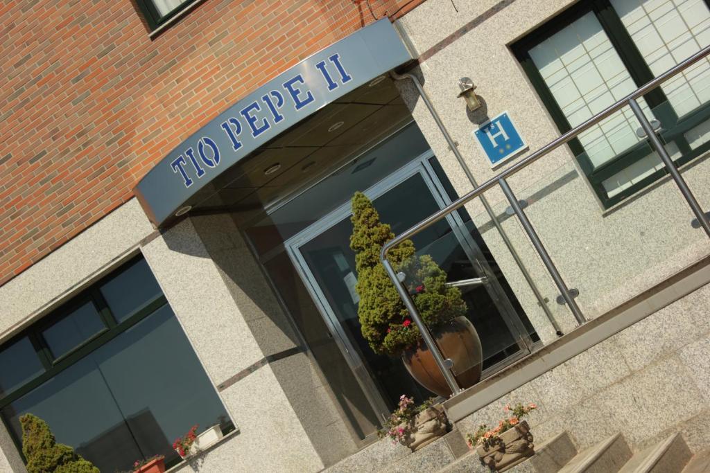 Hostal Tio Pepe II Bembibre  Екстериор снимка